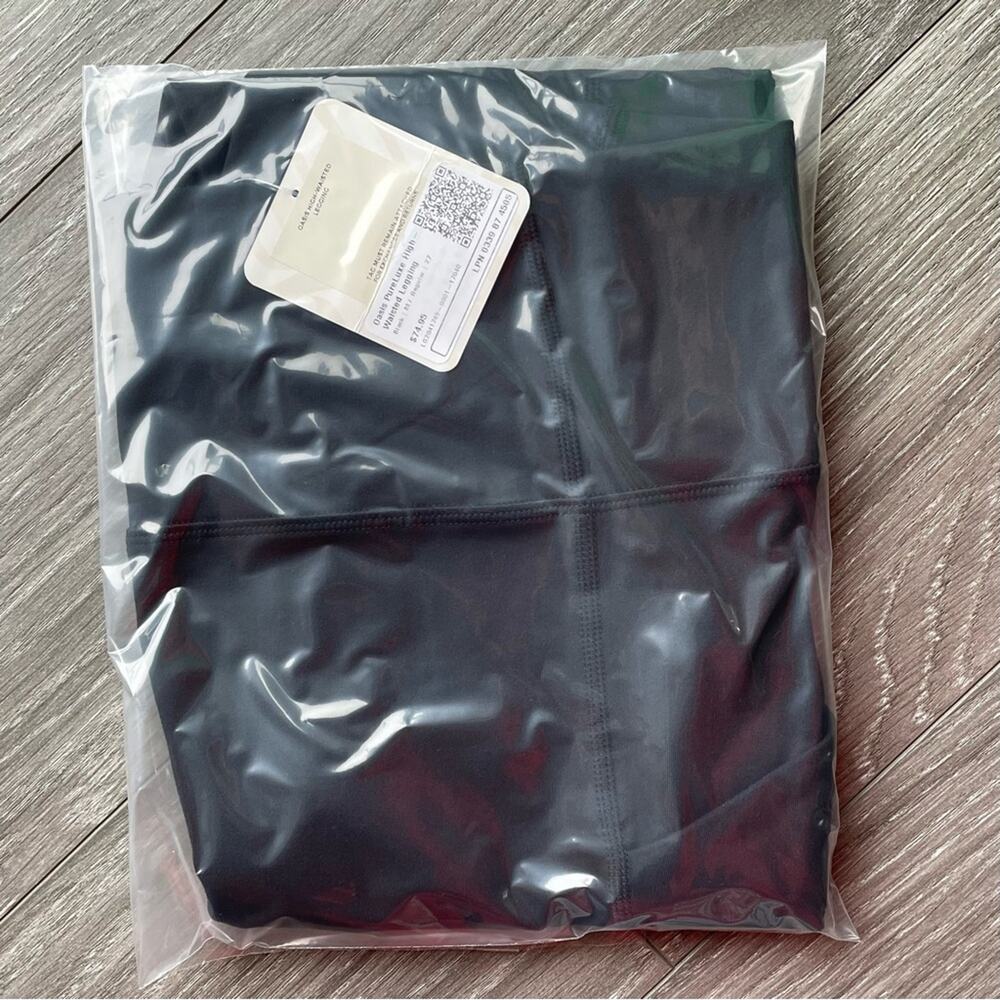 Fabletics NWT Oasis PureLuxe Athleisure Yoga High-Waisted Legging Black Medium - Picture 12 of 14
